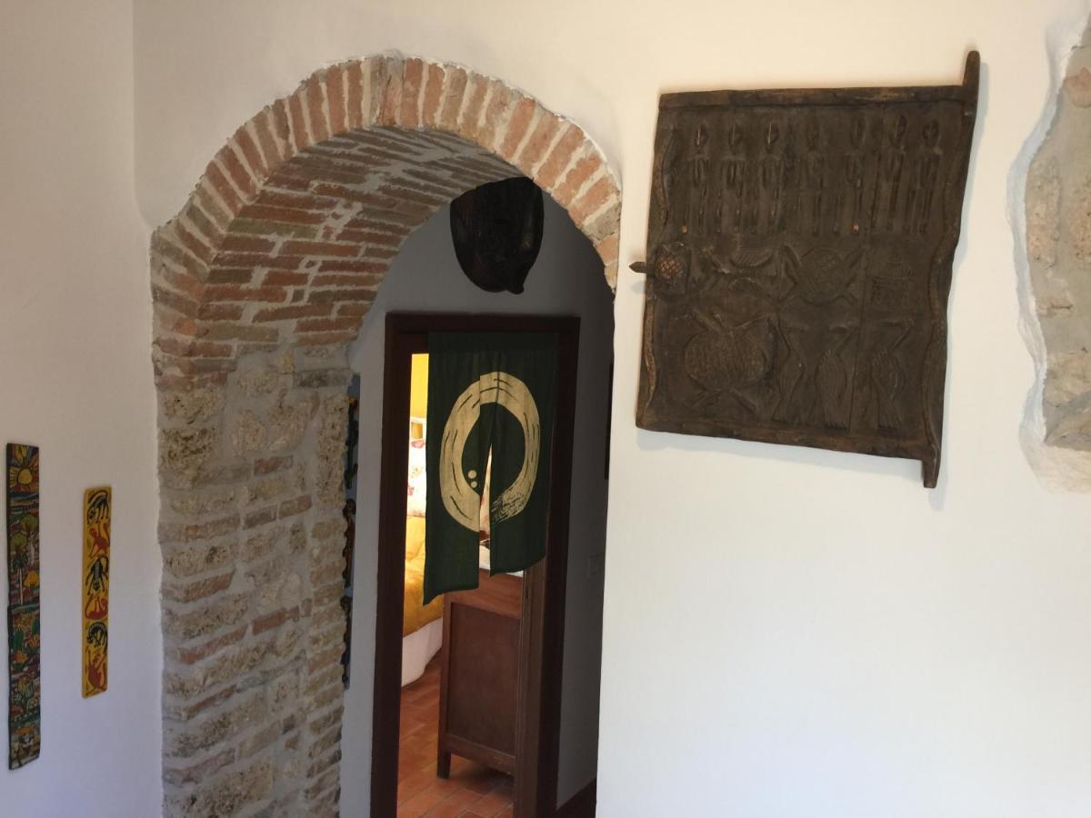 Stanza Privata In Attico Con Terrazza - Lakeholiday It Castel di Tora Buitenkant foto